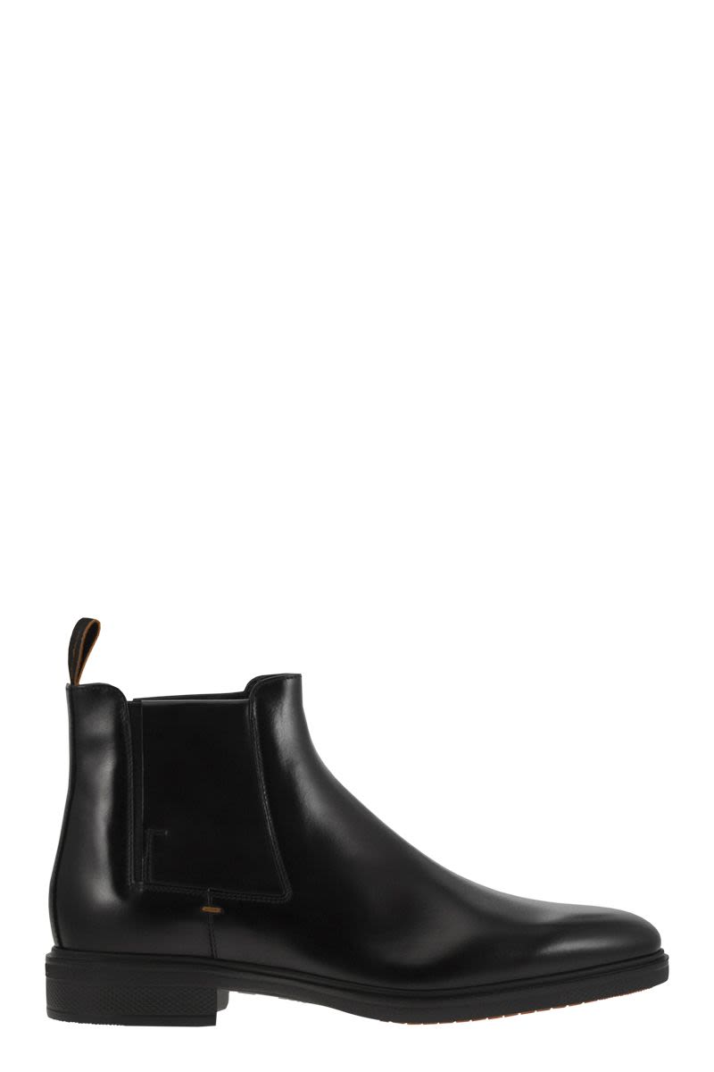 SANTONI Lightweight Men's Chelsea Boot with Unique Comfort Features