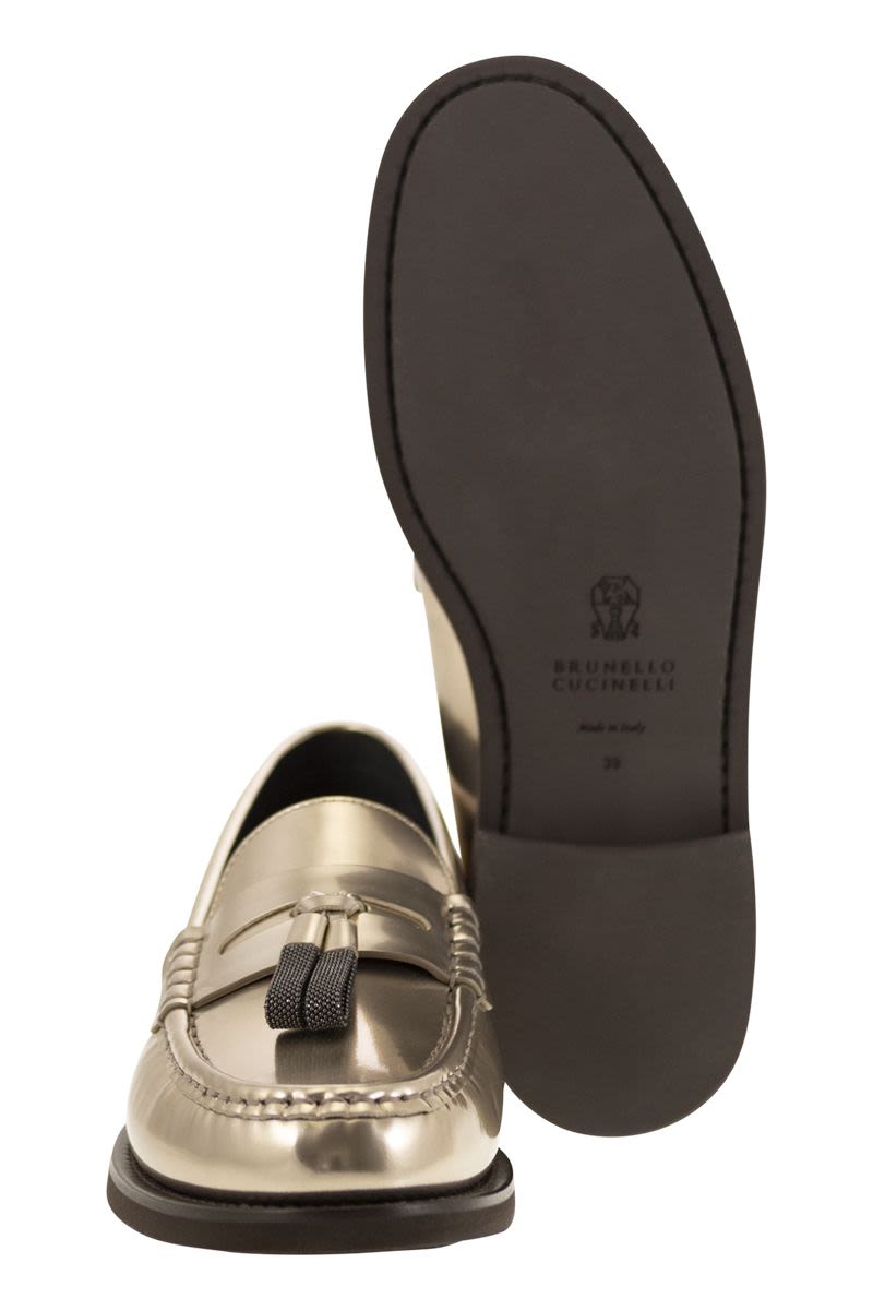 BRUNELLO CUCINELLI Elegant Calfskin Moccasins with Shiny Tassels