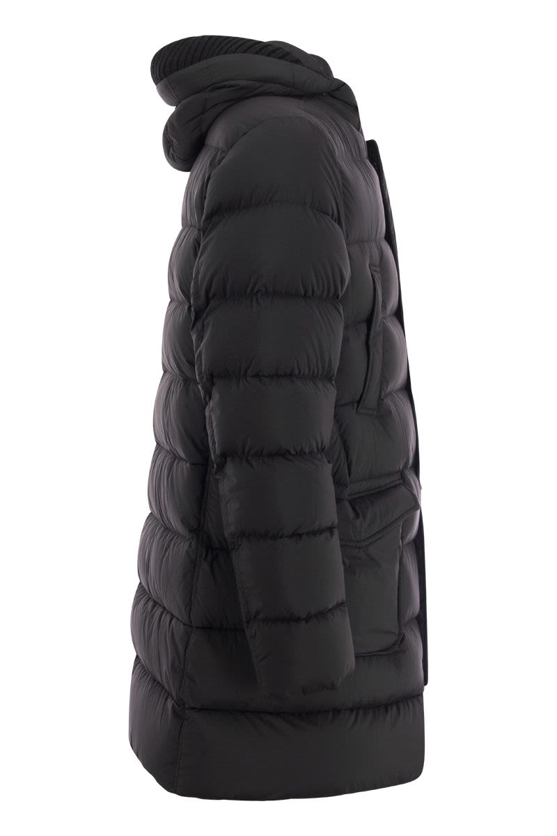 HERNO Elegant Long Down Jacket with Dual Pocket Design