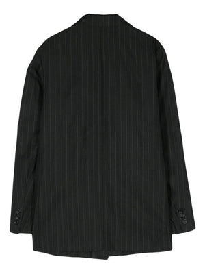 Áo khoác đen tay dài có hoạ tiết sọc nhỏ và ve áo lật