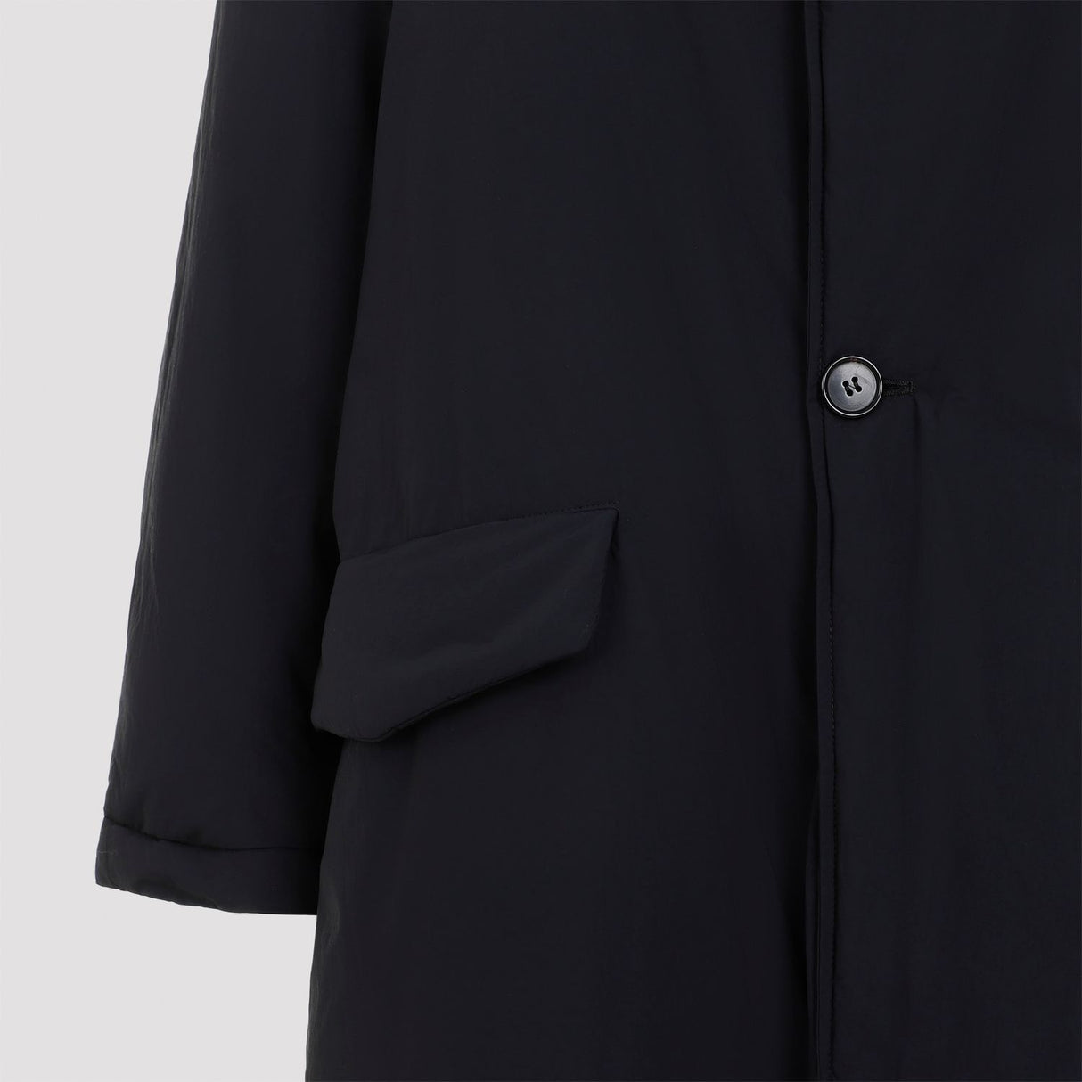 MAISON MARGIELA Elegant Black Polyamide Jacket