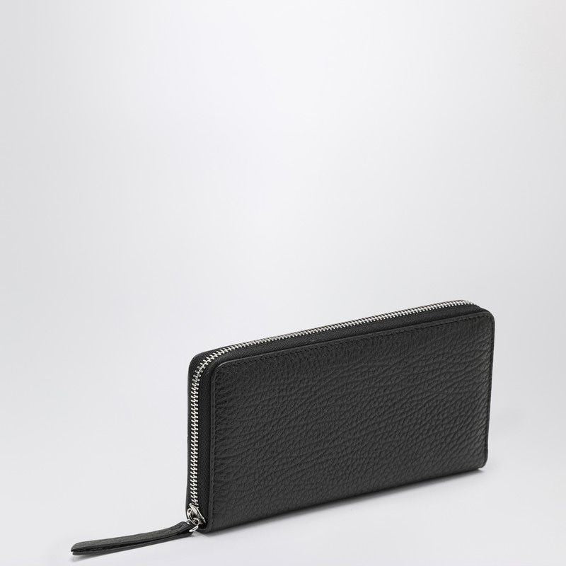 MAISON MARGIELA Elegant Black Leather Zip Wallet with Four-Stitch Detail