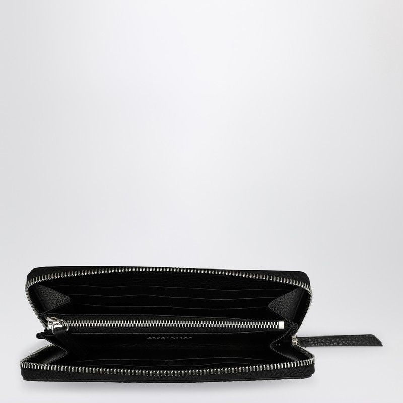 MAISON MARGIELA Elegant Black Leather Zip Wallet with Four-Stitch Detail