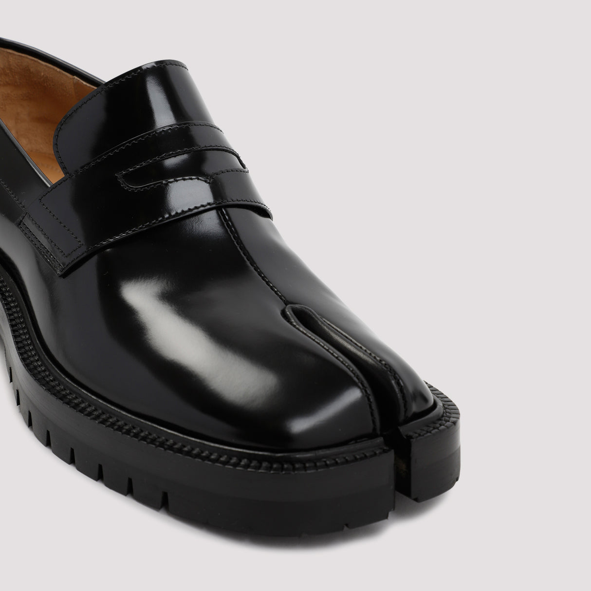 MAISON MARGIELA Tabi County Leather Loafers with 3.5cm Heel