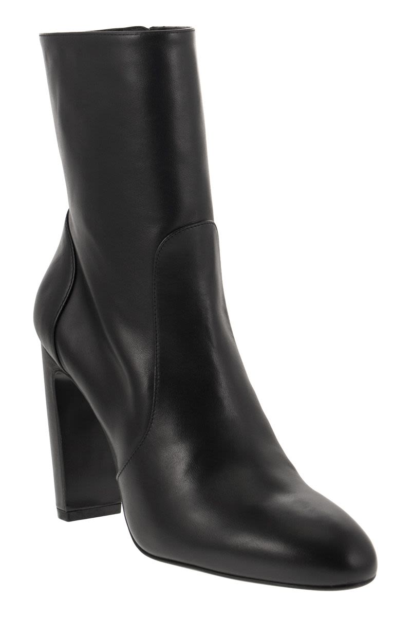 STUART WEITZMAN Luxurious Black Leather Ankle Boot for Women - FW23 Collection