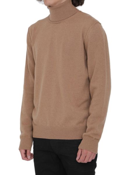 MAISON MARGIELA Mens Cashmere Turtleneck Sweater - FW23 Camel