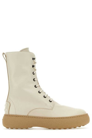 TOD'S Elevate Your Style with W.G. Round Toe Lace-Up Boots