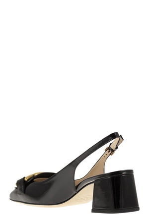 TOD'S Stylish Slingback Pumps with Custom Metal Chain Accessory