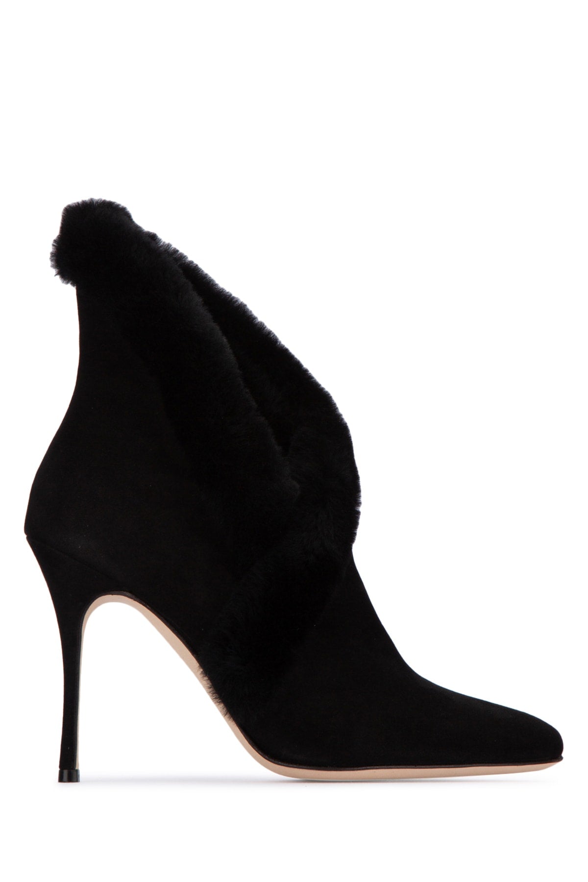 MANOLO BLAHNIK Chic Suede Heels for the Modern Woman